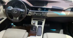 Lexus ES 2017 White