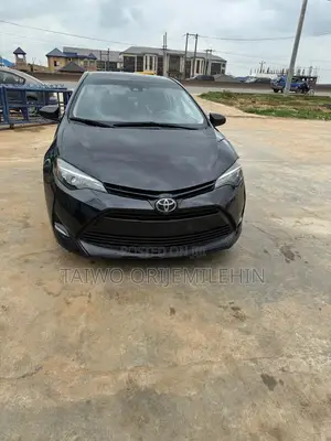 Toyota Corolla LE (1.8L 4cyl 2A) 2019 Black