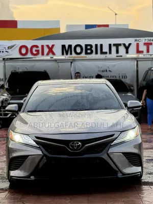Toyota Camry XSE V6 FWD (3.5L 6cyl 8AM) 2018 Gray