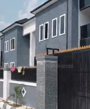 4bdrm Duplex in Army Estate, Warri for sale
