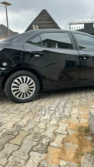Toyota Corolla 2018 Black