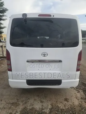 Toyota HiAce 2014 Black