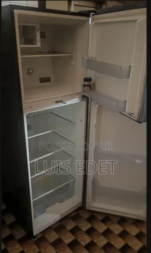 Bruhum Fridge Used 336L