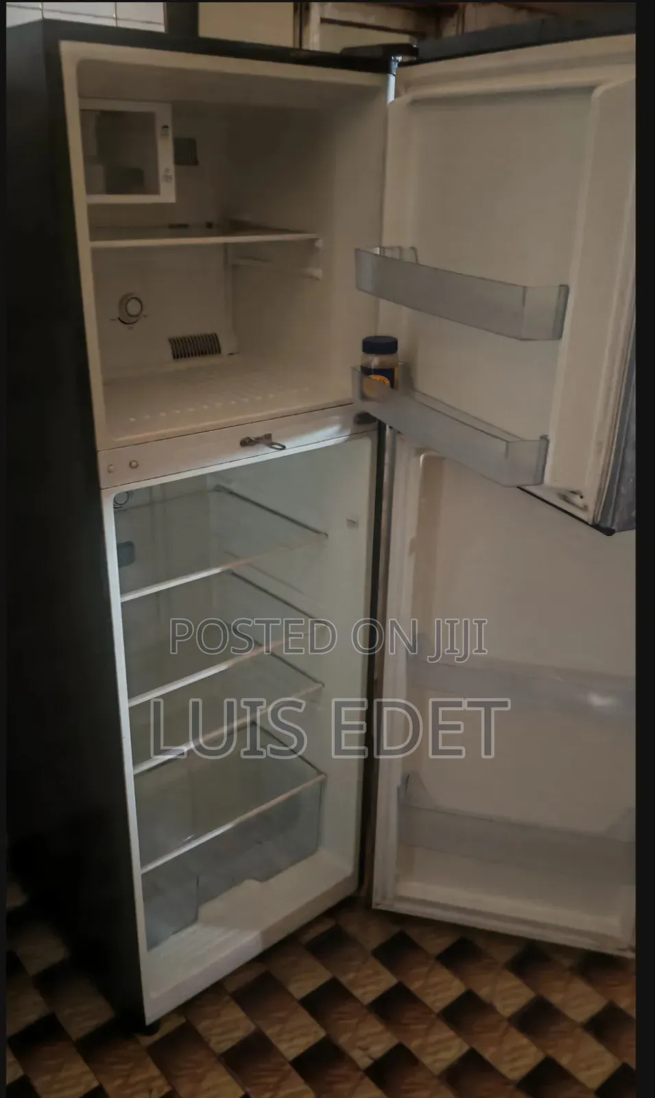 Bruhum Fridge Used 336L