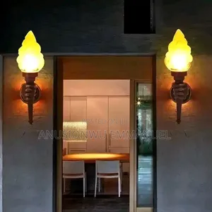 New Nordic Hand Wall Lamp