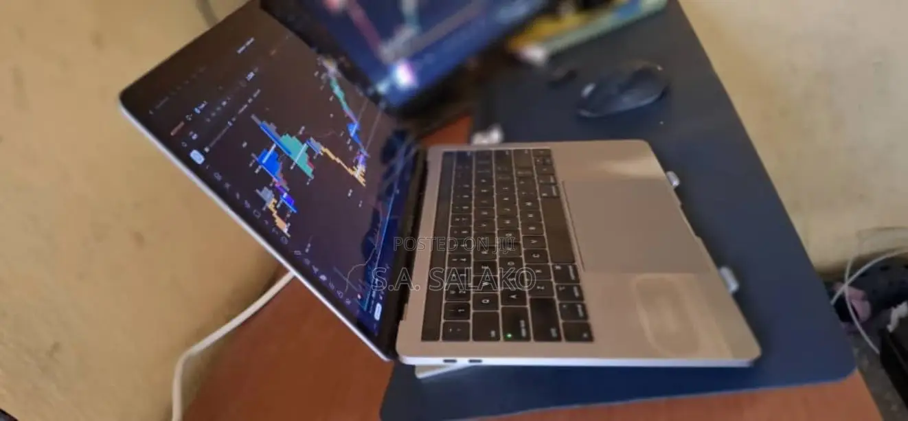Laptop Apple MacBook Pro 2019 16GB Intel Core i7 SSD 512GB