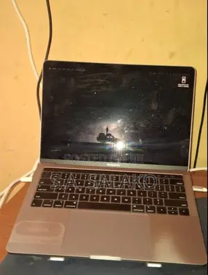 Laptop Apple MacBook Pro 2019 16GB Intel Core i7 SSD 512GB