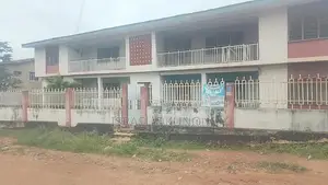 3bdrm Block of Flats in Apata for sale