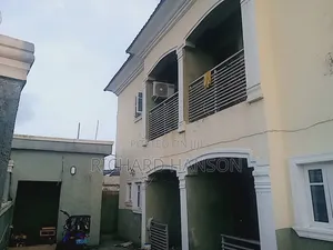 20bdrm Block of Flats in New Road, Awoyaya for sale
