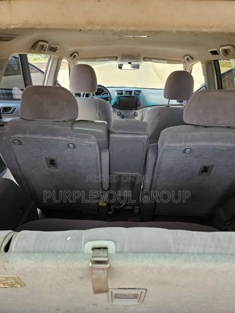 Toyota Highlander 2010 Gray