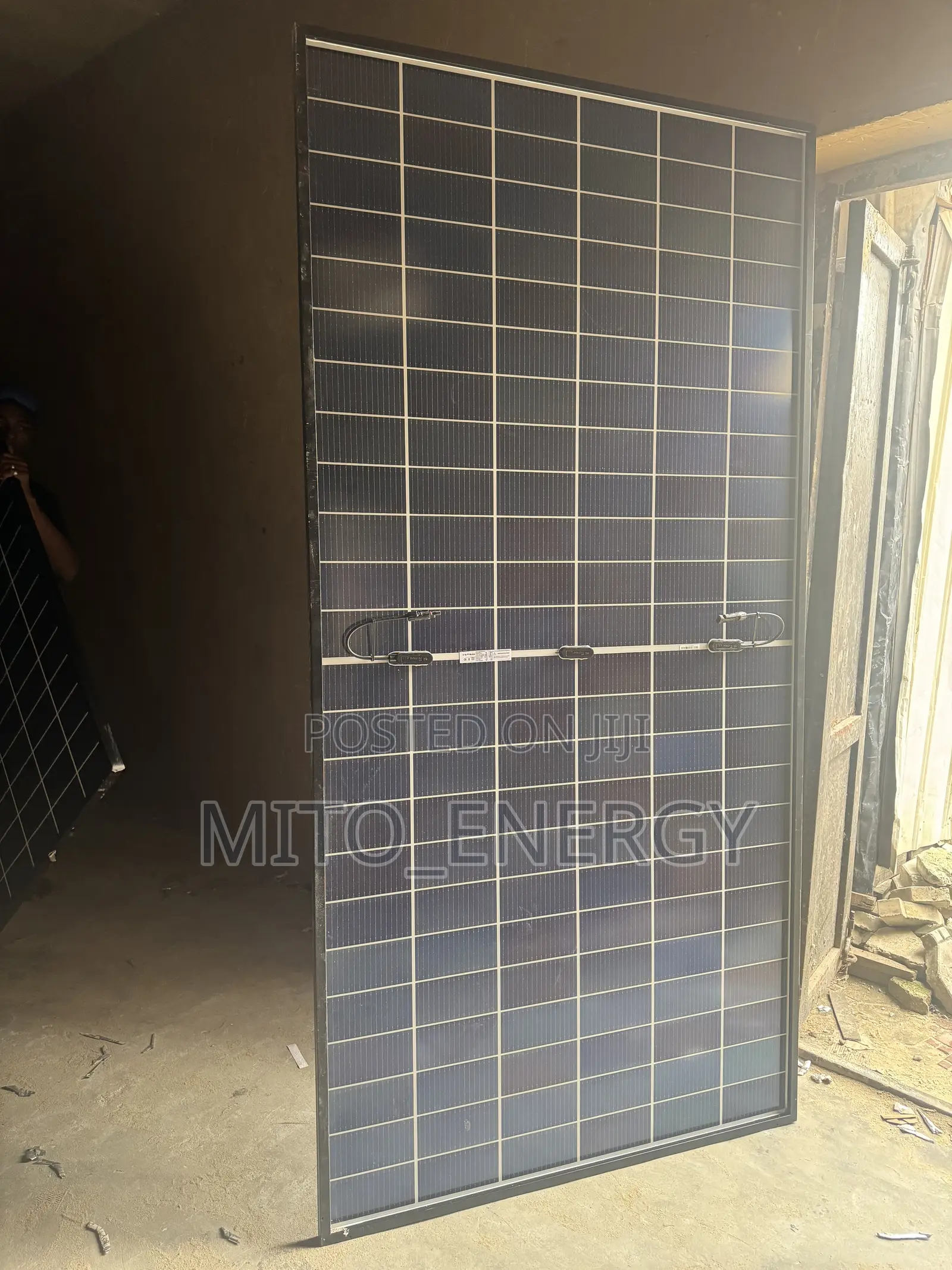 585w Bifacial Panel