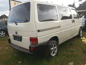 Volkswagen Transporter 2003 White