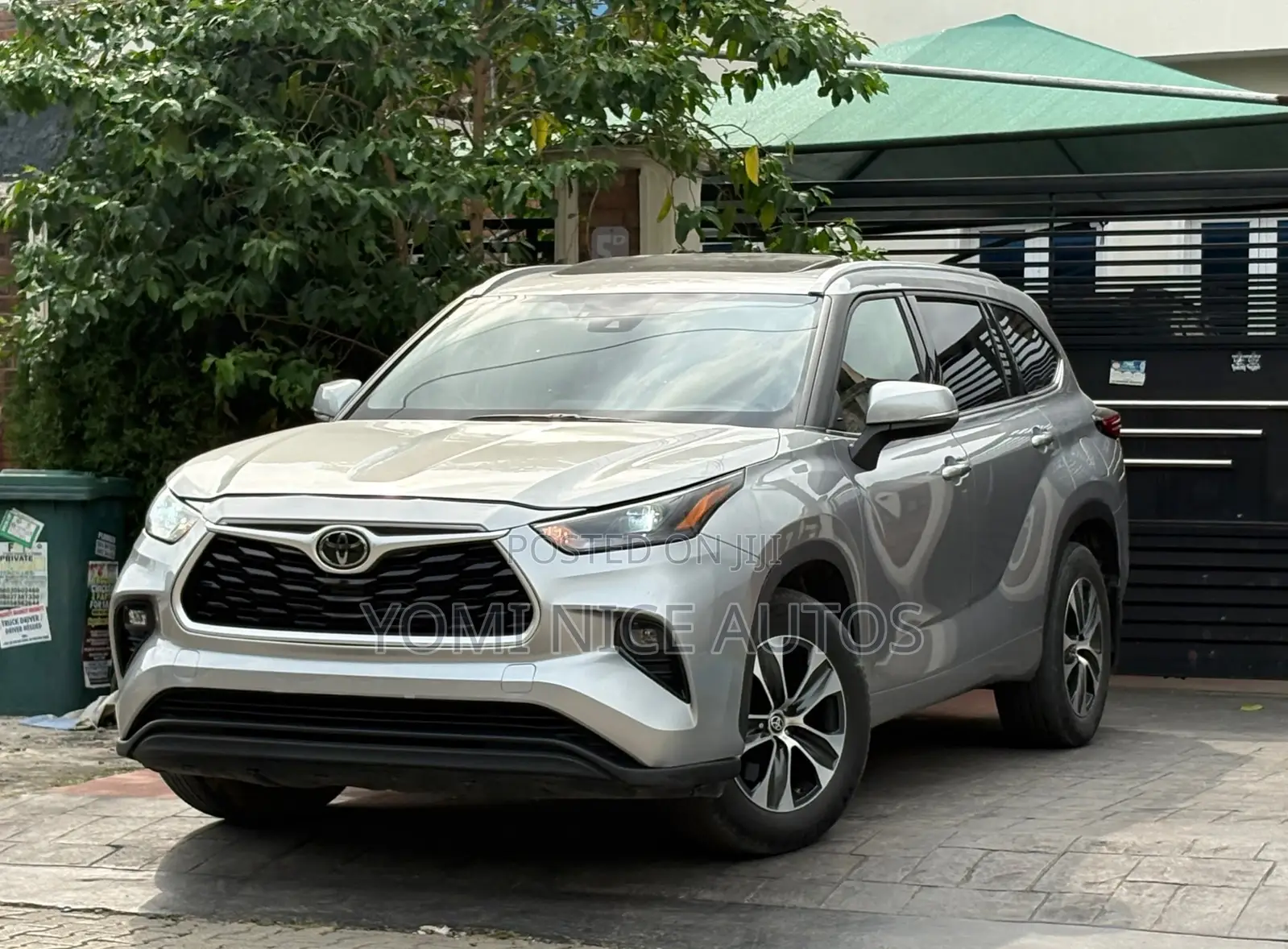 Toyota Highlander 2022 Silver