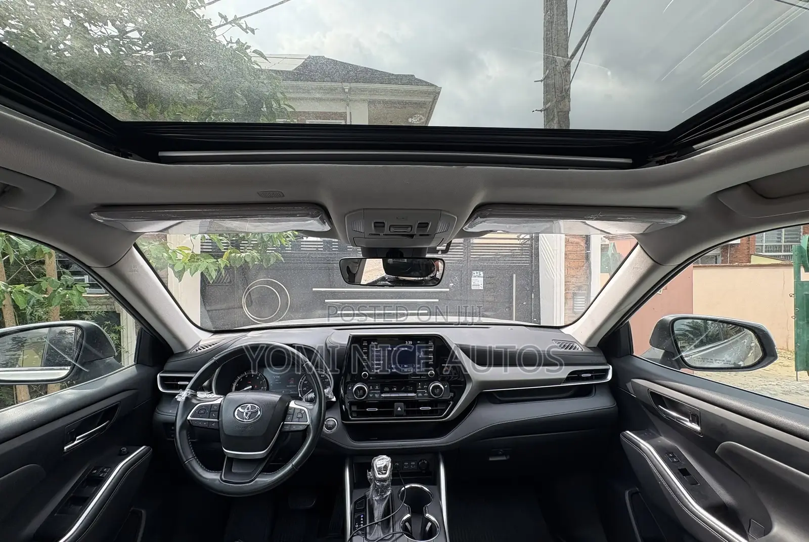 Toyota Highlander 2022 Silver