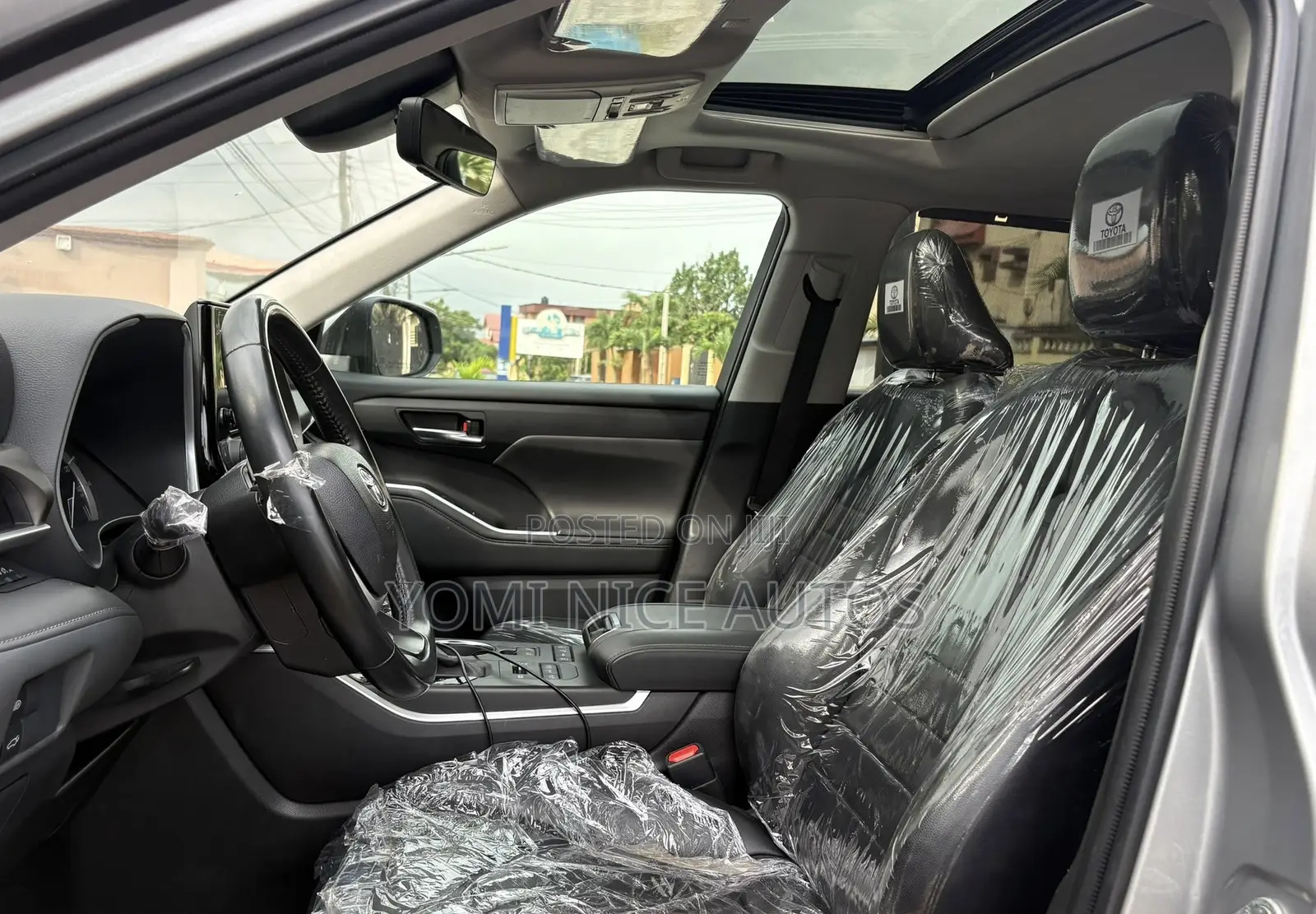 Toyota Highlander 2022 Silver