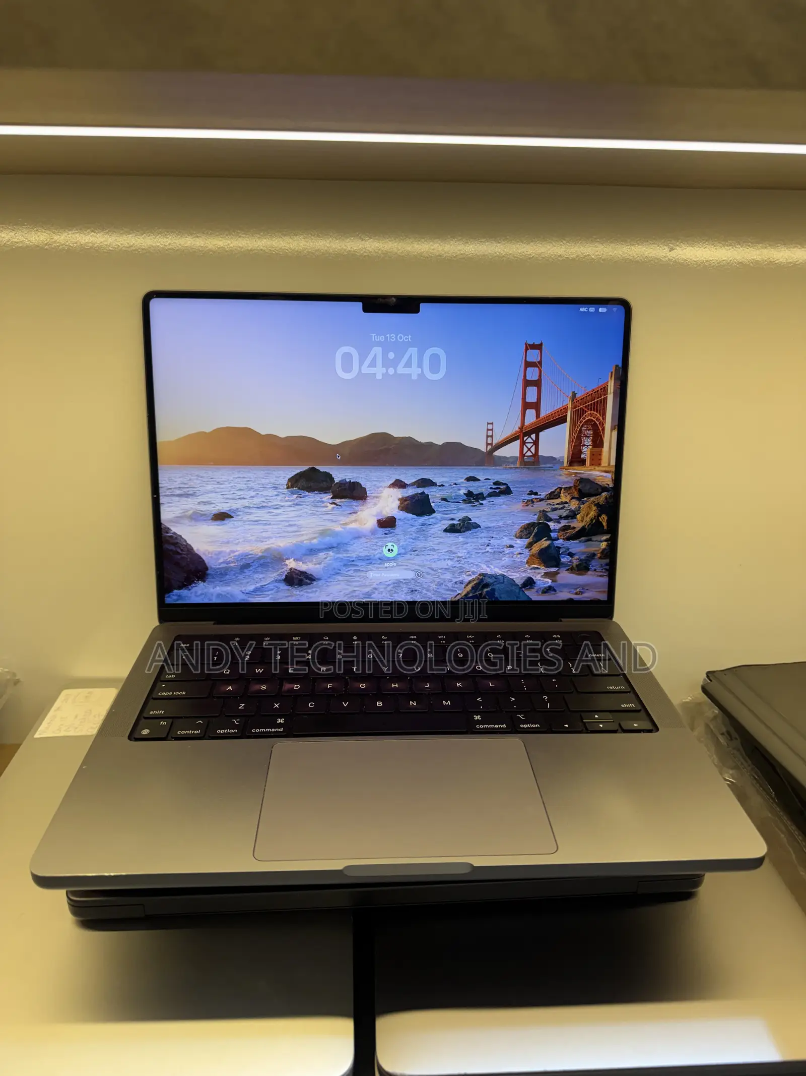 Laptop Apple MacBook Pro 2023 M2 Pro 16GB Apple M2 SSD 512GB