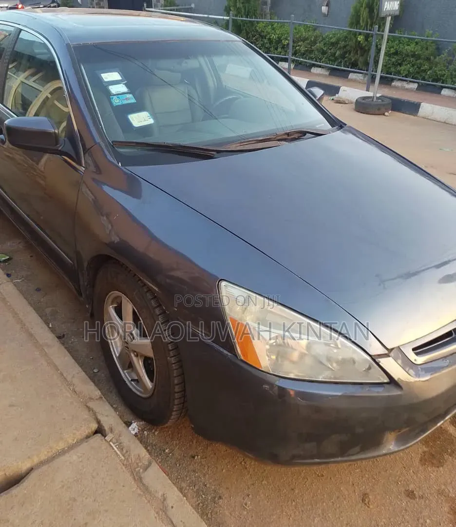 Honda Accord 2004 Gray