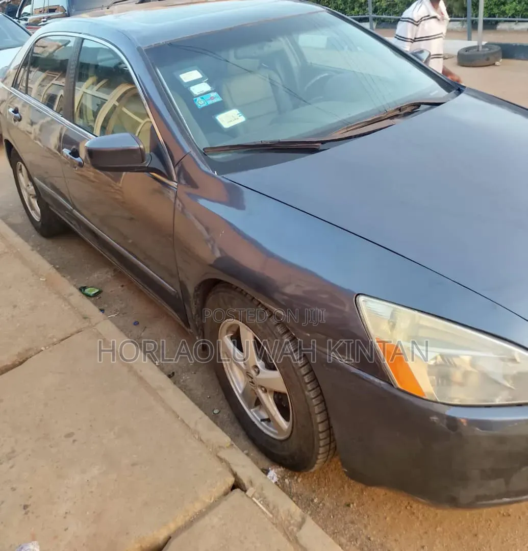 Honda Accord 2004 Gray