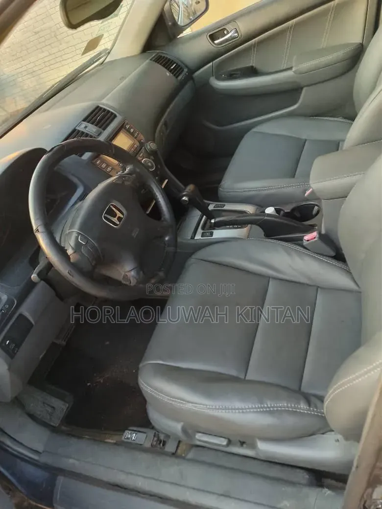 Honda Accord 2004 Gray