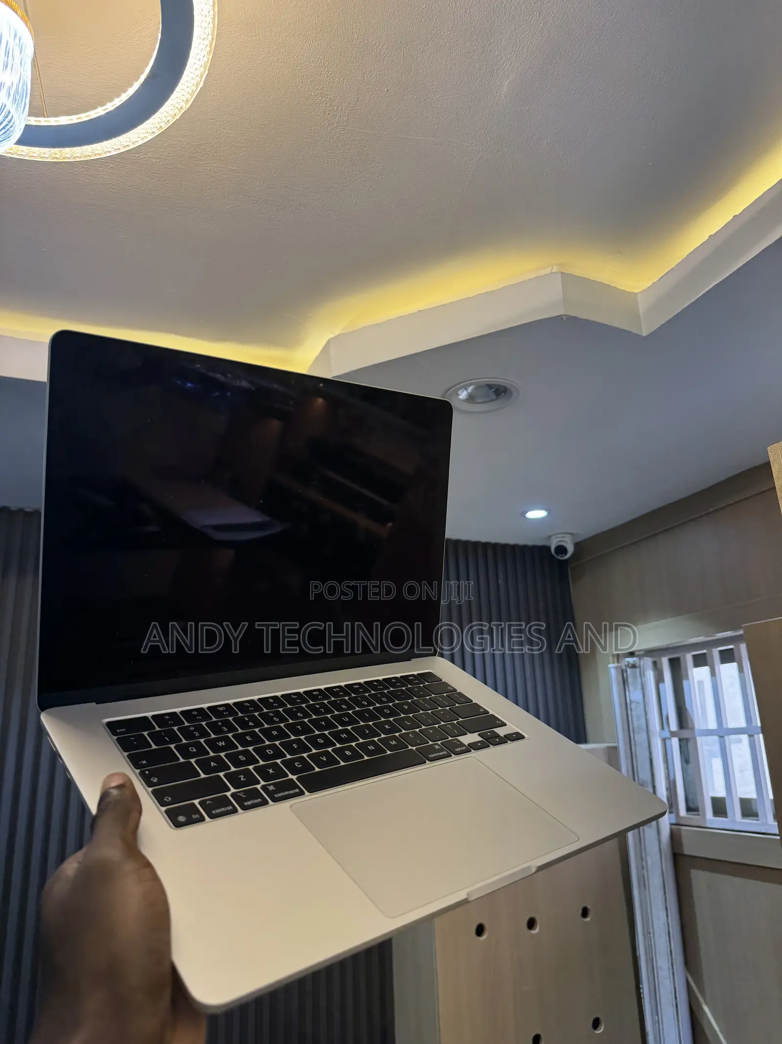 Laptop Apple MacBook Air 2026 M5 16GB Apple M5 SSD 512GB
