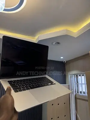 Laptop Apple MacBook Air 2026 M5 16GB Apple M5 SSD 512GB