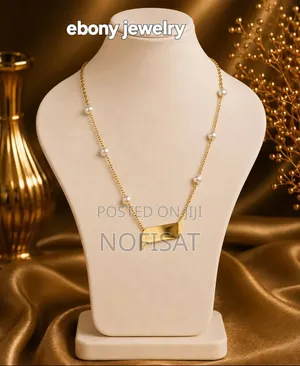Ebony Luxe