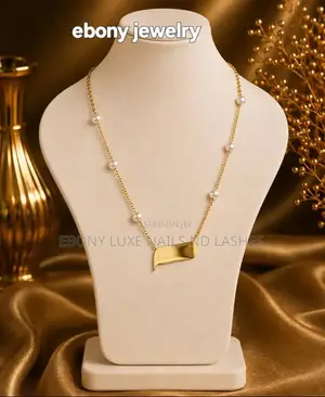 Ebony Luxe