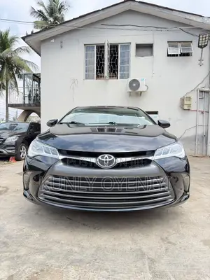Toyota Camry XLE V6 4dr Sedan (3.6L 6cyl 6A) 2016 Black