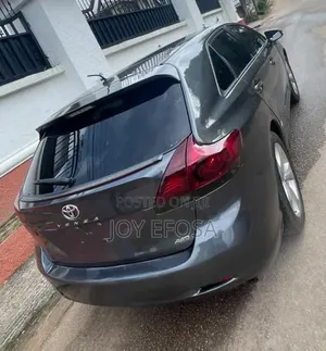 Toyota Venza V6 AWD 2012 Gray