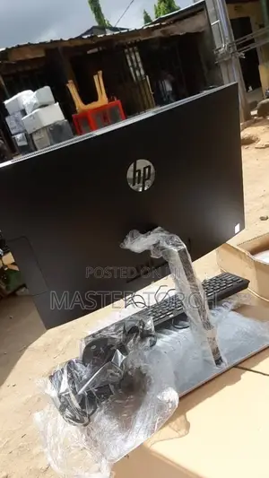 New Desktop Computer HP Pro 400 G9 16GB Intel Core i5 SSD 512GB