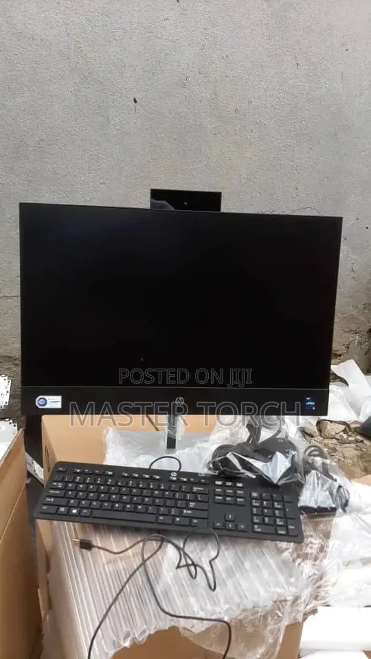 New Desktop Computer HP Pro 400 G9 16GB Intel Core i5 SSD 512GB