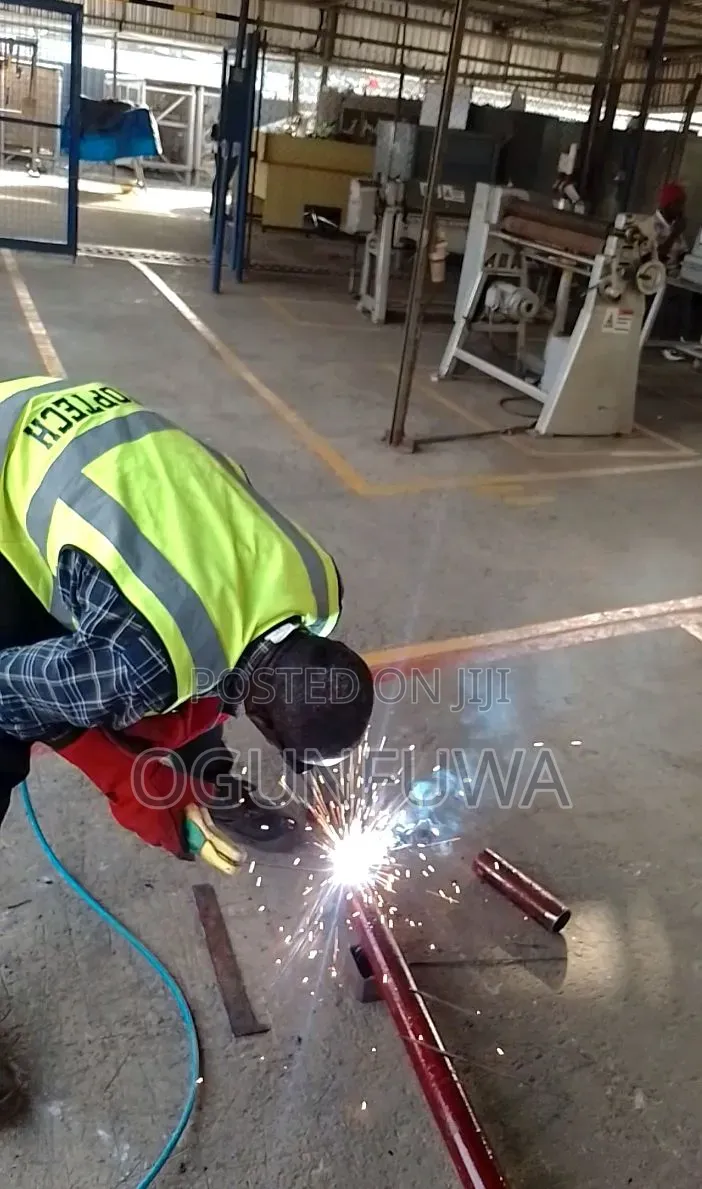Structural Welder, Equiped for Rebar. Available for Site Projects