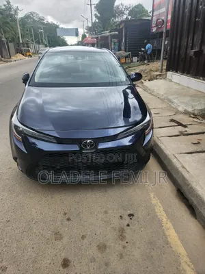 Toyota Corolla LE 2020 Blue