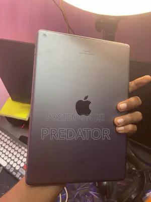 Apple iPad 10.2 (2021) 64 GB Gray