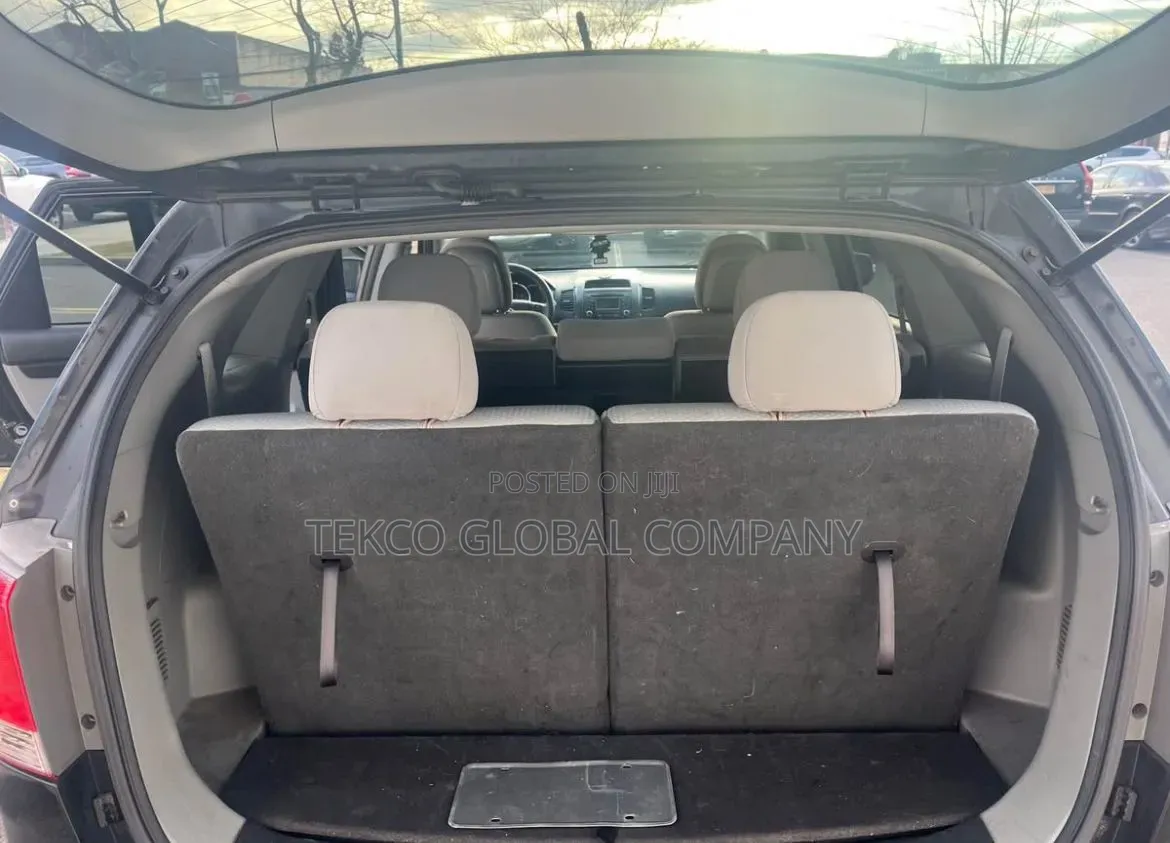 Kia Sorento LX 2012 Black