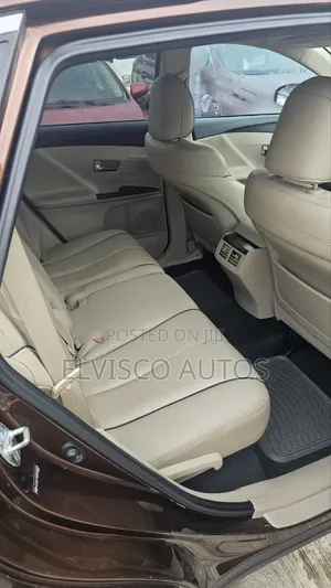 Toyota Venza 2012 Brown