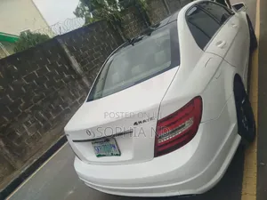 Mercedes-Benz C300 2010 White