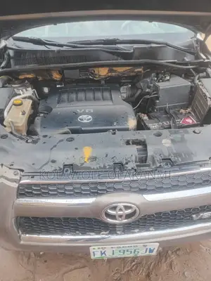 Toyota RAV4 2011 Brown