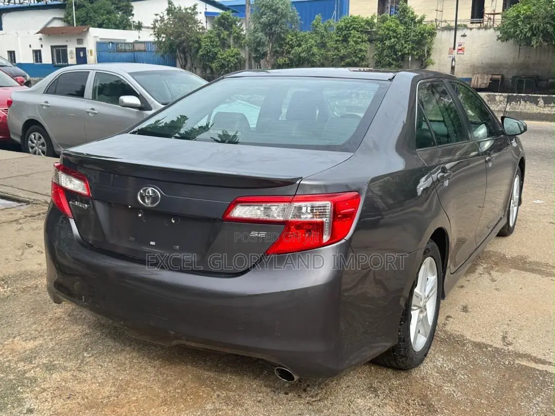 Toyota Camry 2013 Gray