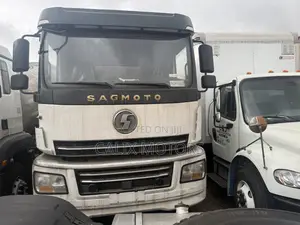 Brand New Sagmoto 400hp 16 Cylinder Concrete Mixer Truck.