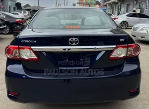 Toyota Corolla LE 4dr Sedan (1.8L 4cyl 4A) 2013 Blue