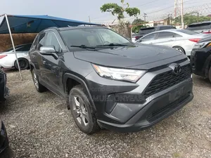 Toyota RAV4 XLE AWD 2023 Gray
