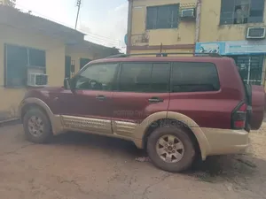 Mitsubishi Montero 3.0 AWD 2005 Red
