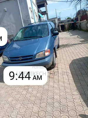 Toyota Sienna 2000 Blue