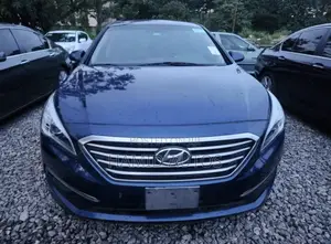 Hyundai Sonata Base Sedan FWD (2.4L 4cyl 6A) 2016 Blue