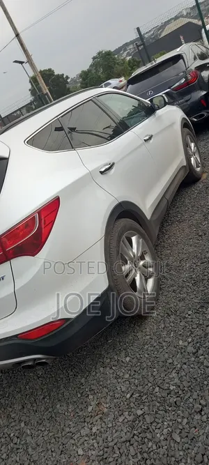 Hyundai Santa Fe 2013 White
