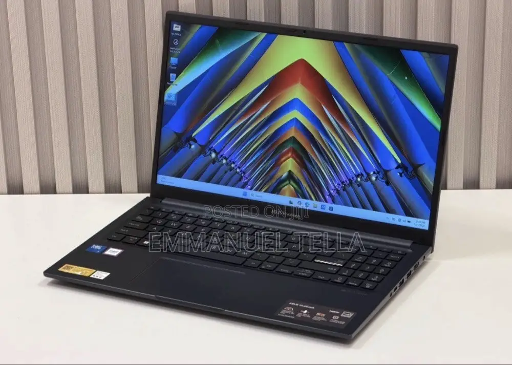 New Laptop Asus Vivobook 15 8GB Intel Core 3 SSD 512GB