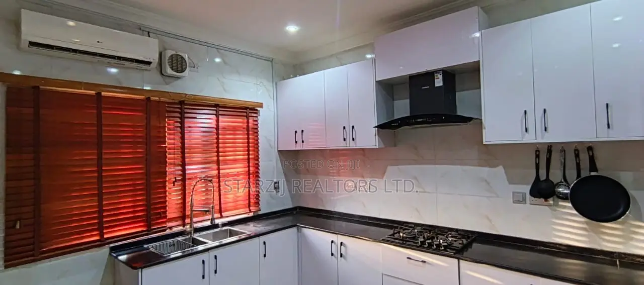 3 Bedroom Shortlet Apartment in Apo Dutse 5OK PER ROOM