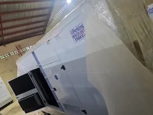 ☆¤High Quality Sp550kva Perkins England Diesel Soundproof Gen 2years