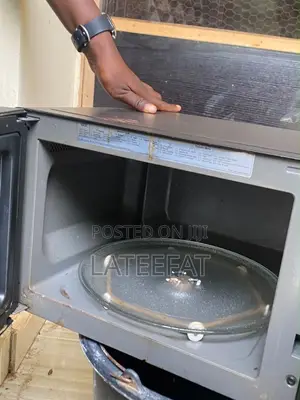 Neatly Used Microwave